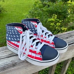WORN ONCE AMERICAN FLAG HEELYS